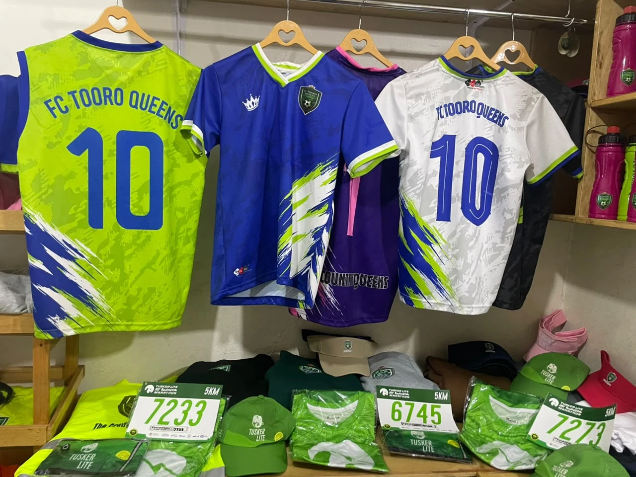FC Tooro Queens club collection